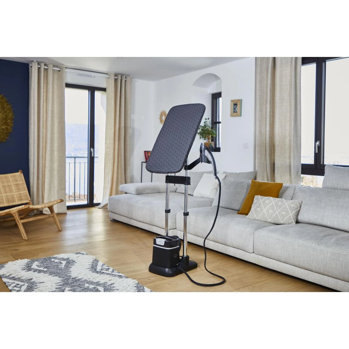 Calor Ixeo Défroisseur Tout-en-un Fer Vapeur QT1510C0 11 Calor Ixeo Défroisseur Tout-en-un Fer Vapeur QT1510C0 – Image 9